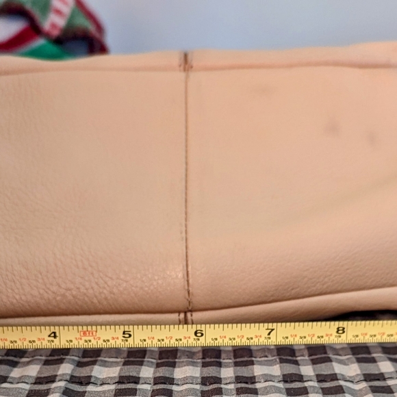 Stone Mountain Tan leather purse - Picture 8 of 11
